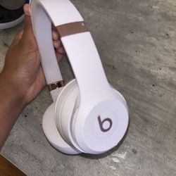 Beats - Solo 4 Wireless On-Ear Headphones - Cloud Pink