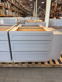 36" srawer base cabinet