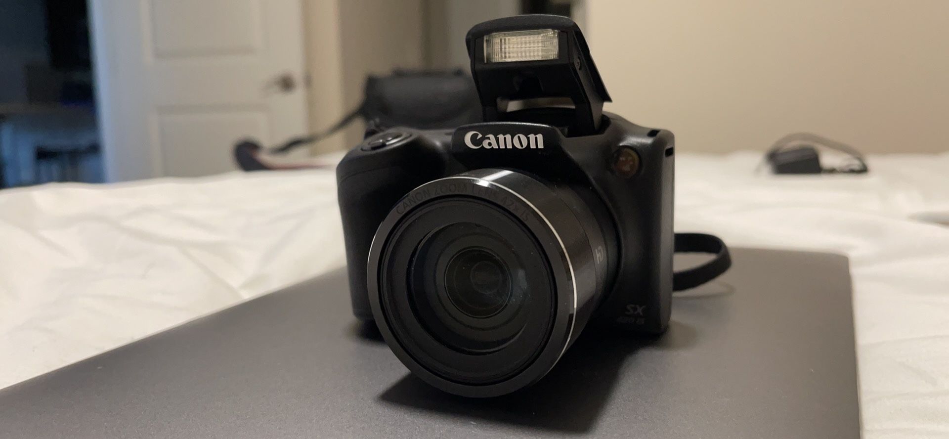 Canon Powershot SX420 IS w/ accesories