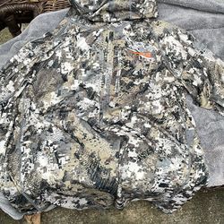 Works Core Lightweight hoodie