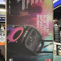 Jbl Partybox 320 And Microphone