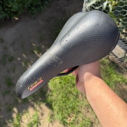 Vintage Gt bmx bicycle padded seat