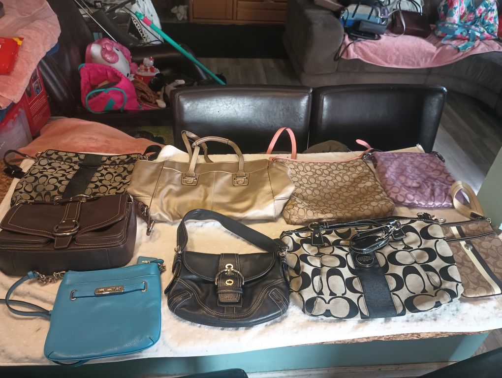 I GOT BUNDLED OF ALL ORIGINAL COACH PURSES