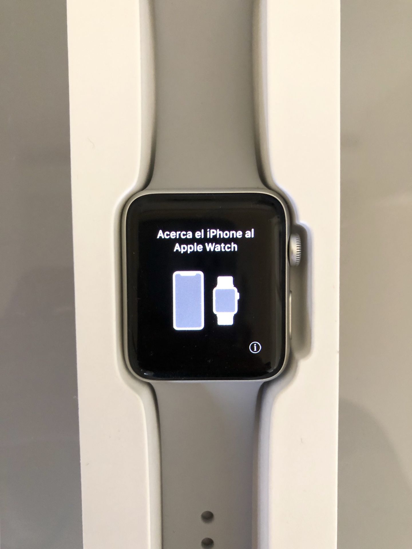 Apple Watch Series 3 (42mm) GPS in box like new condition!