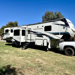 2021 Montana Fifthwheel 