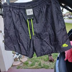 MENS NIKE SWIMTRUNKS BLK ONLY