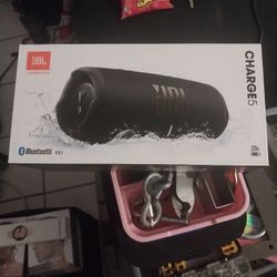 JBL Charge 5 Bluetooth Speaker 