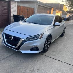 2020 Nissan Altima