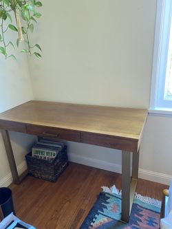 Sloan desk world sale market