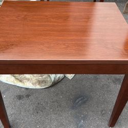Solid wood side&end table L24”*W19”*H20”(address in description)  👇delivery 🚚 available within 15 miles with extra $45 delivery fees,No free deliver