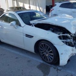 PARTES Y PIEZAS MERCEDEZ BENZ SLC (contact info removed) 