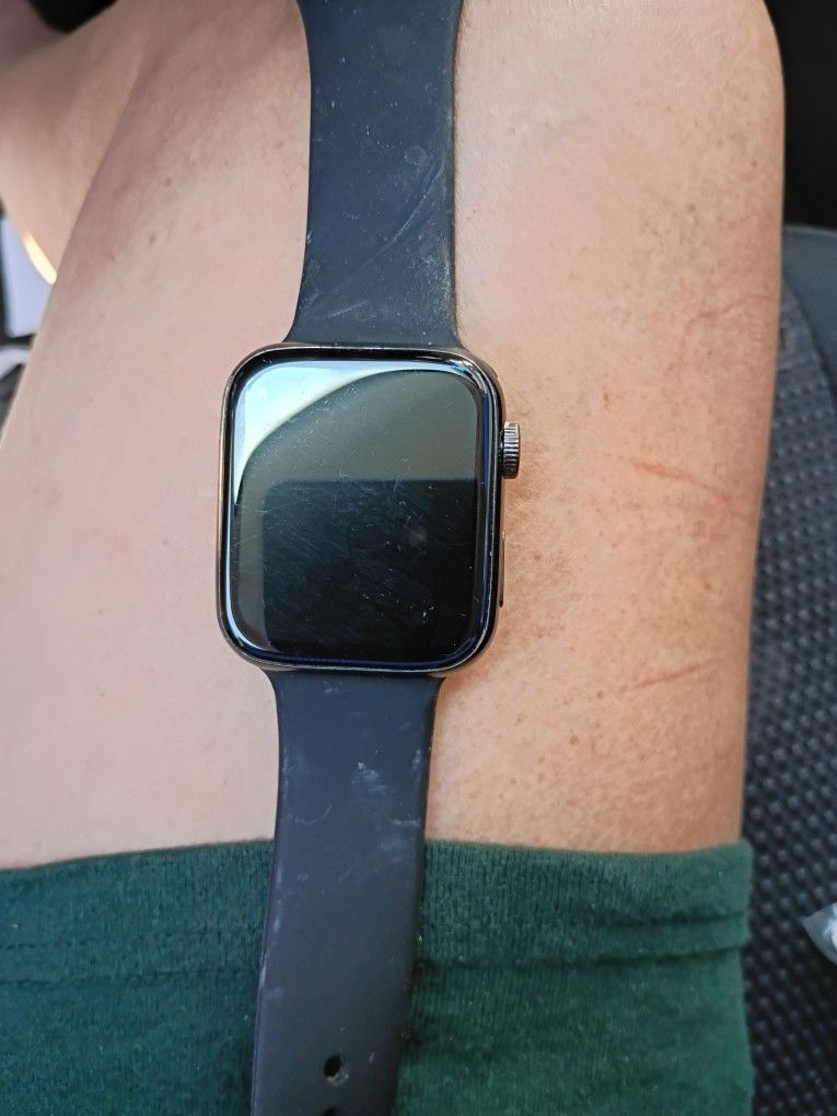 Apple Watch Series 9 Unlocked With Charger