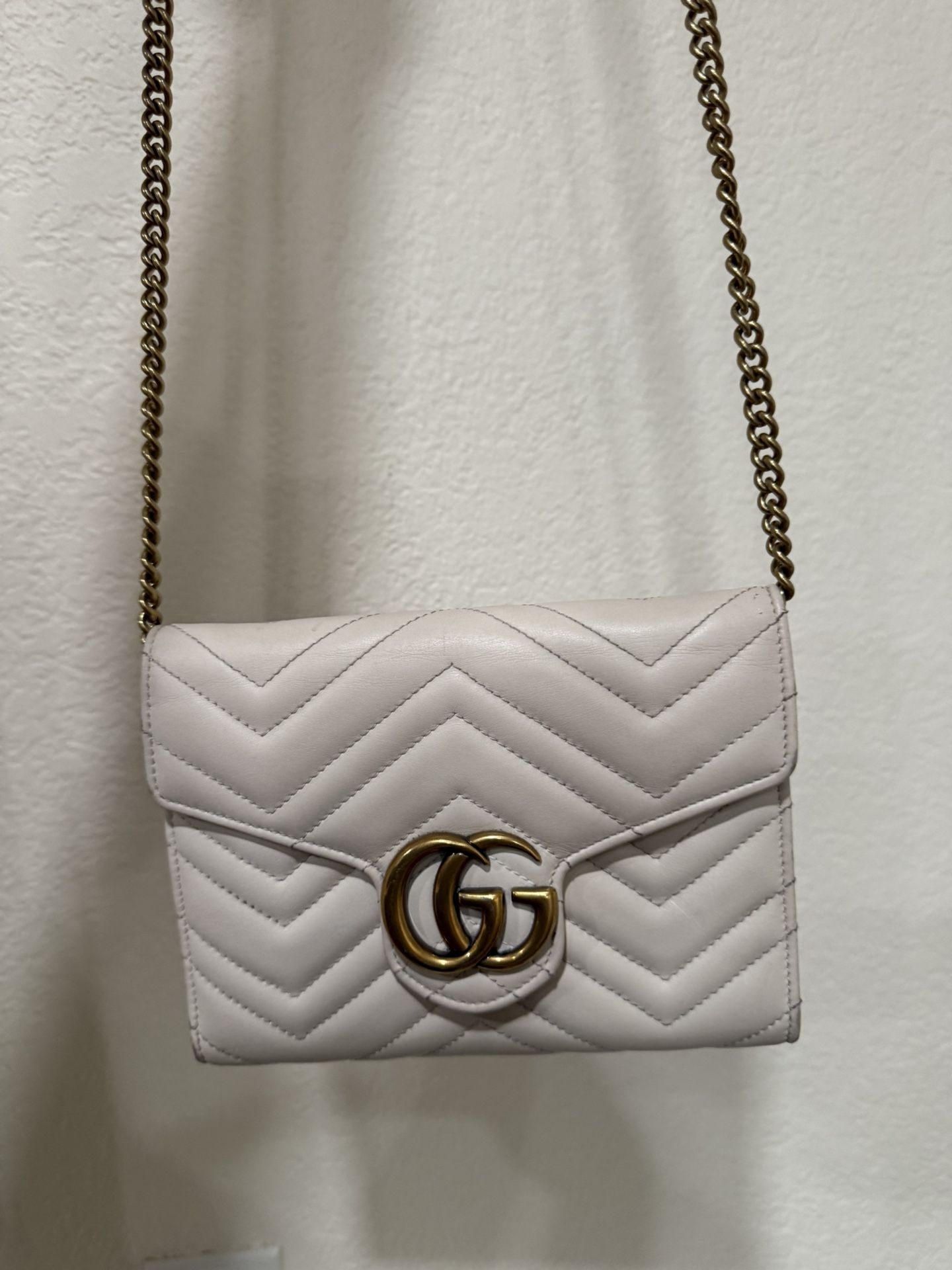 Gucci GG MARMONT SUPER MINI BAG