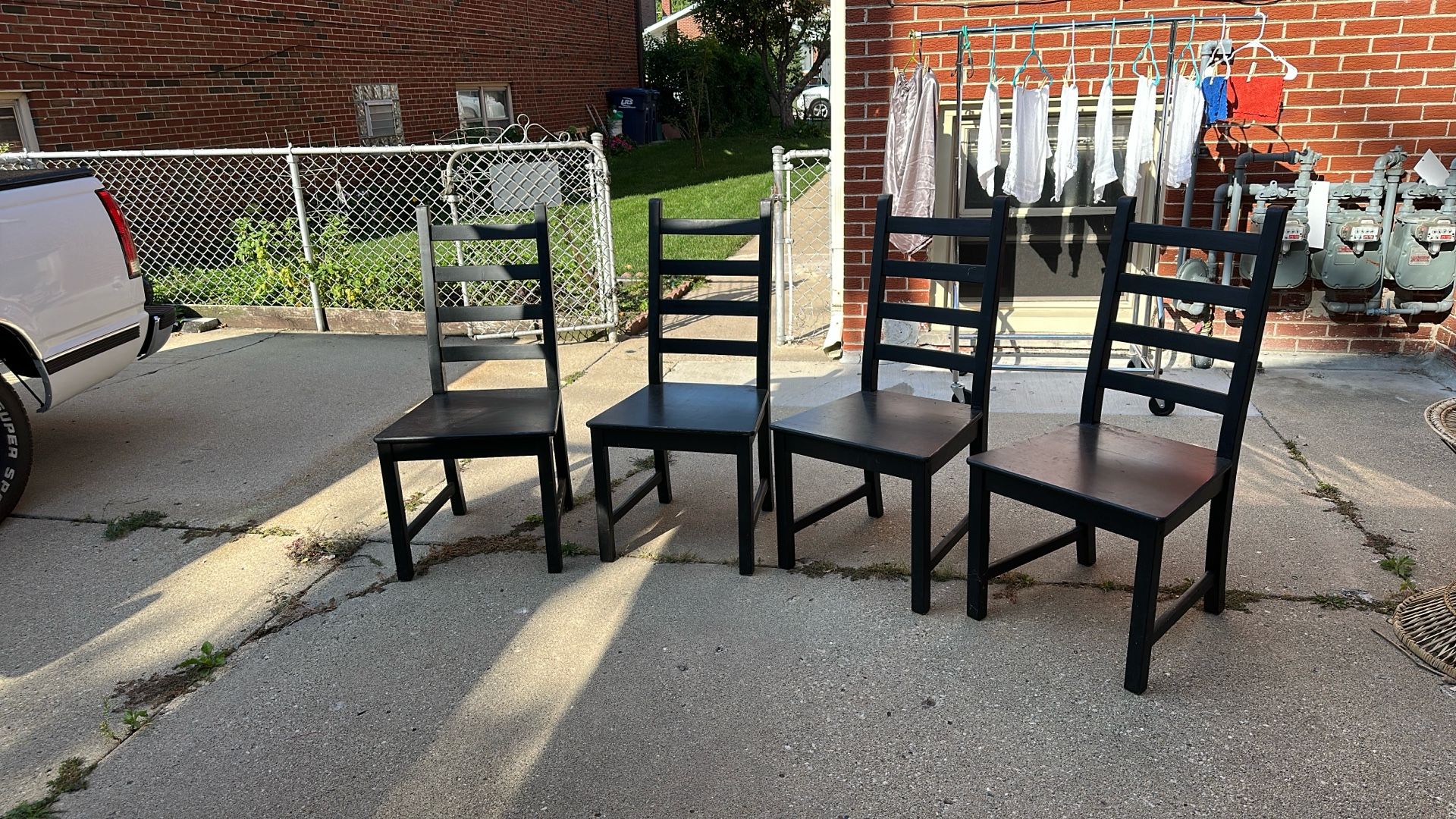 4 Wooden Chairs