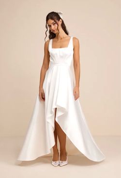Beautiful White Lulus dress