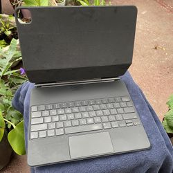 Apple Magic Keyboard For IPad Pro 12.9 And IPad Air 13