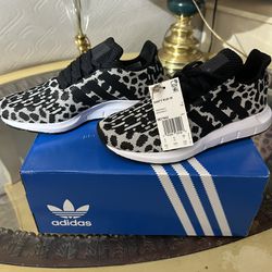 Brand New with Tags Adidas Shoes For Women Size 6.5 Cheetah Athletic Shoe