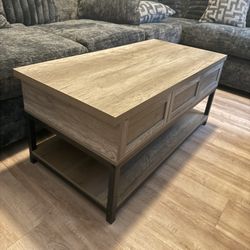 Coffee Table with Lift Top