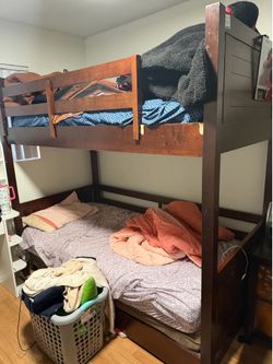 Bunk bed