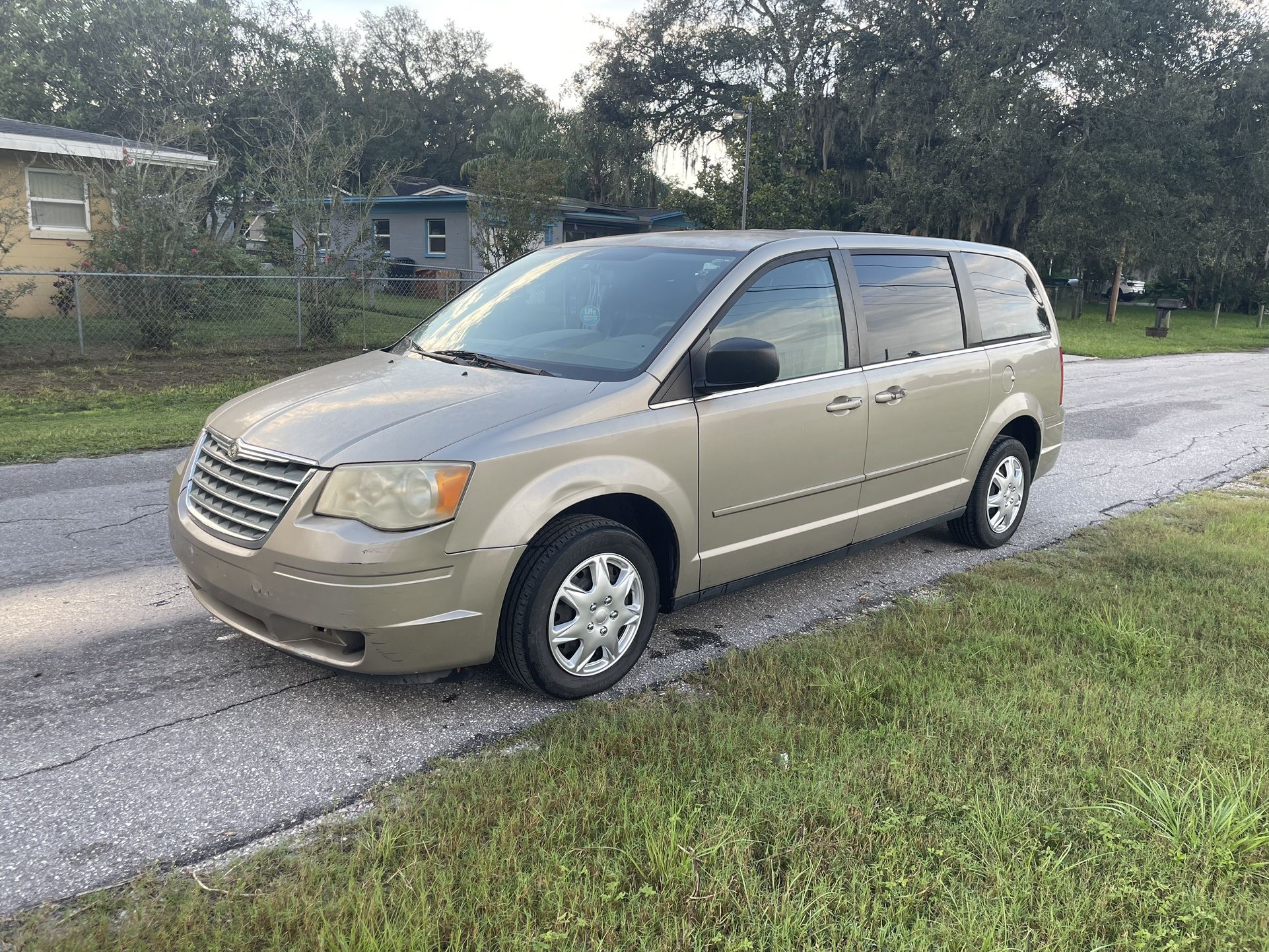 2010 Chrysler Town & Country