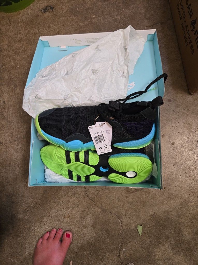 Mens Shoes Size 11-12