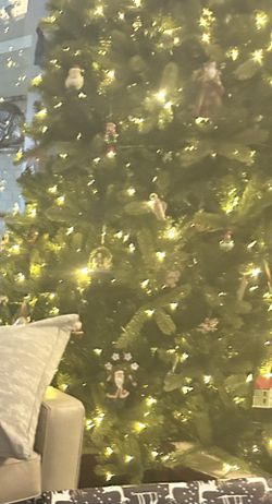 16 Ft Pre-lit Christmas Tree