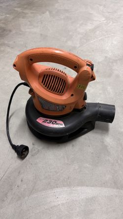 Black+Decker Leaf Blower / Vacuum – 230 MPH (Corded)