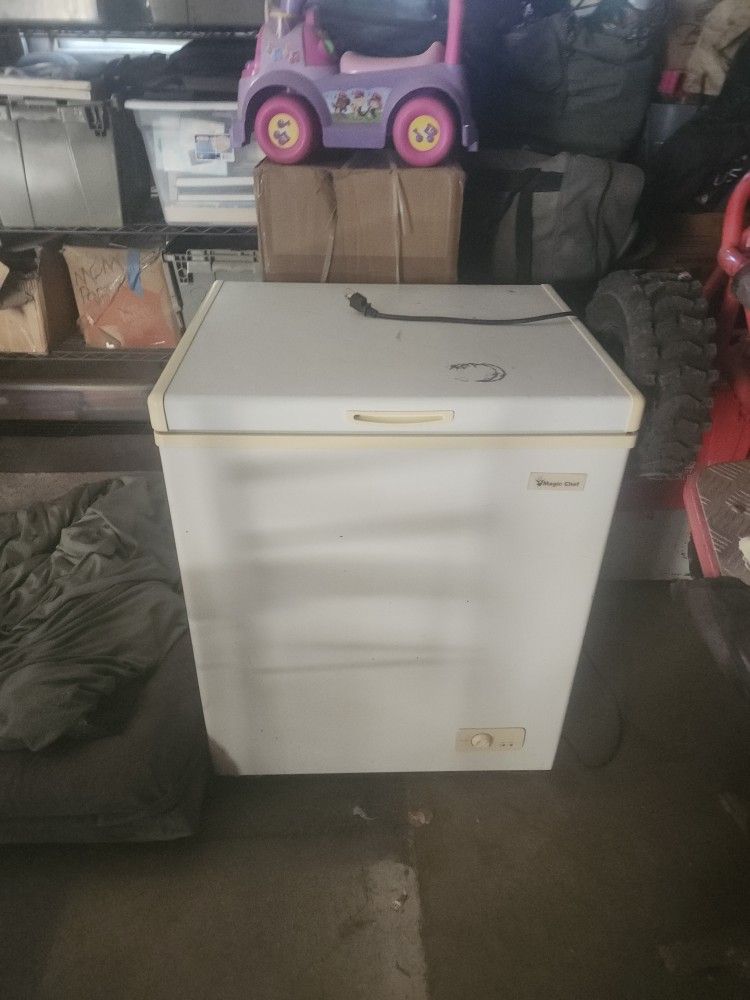 Magic Chef Deep Freezer