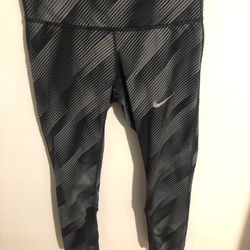 Nike Dri Fit Grey Black Womens Active Wear leggings Sz X Small
