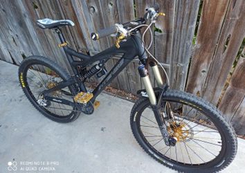 Intense Uzzi MTB DOWNHILL Bike 