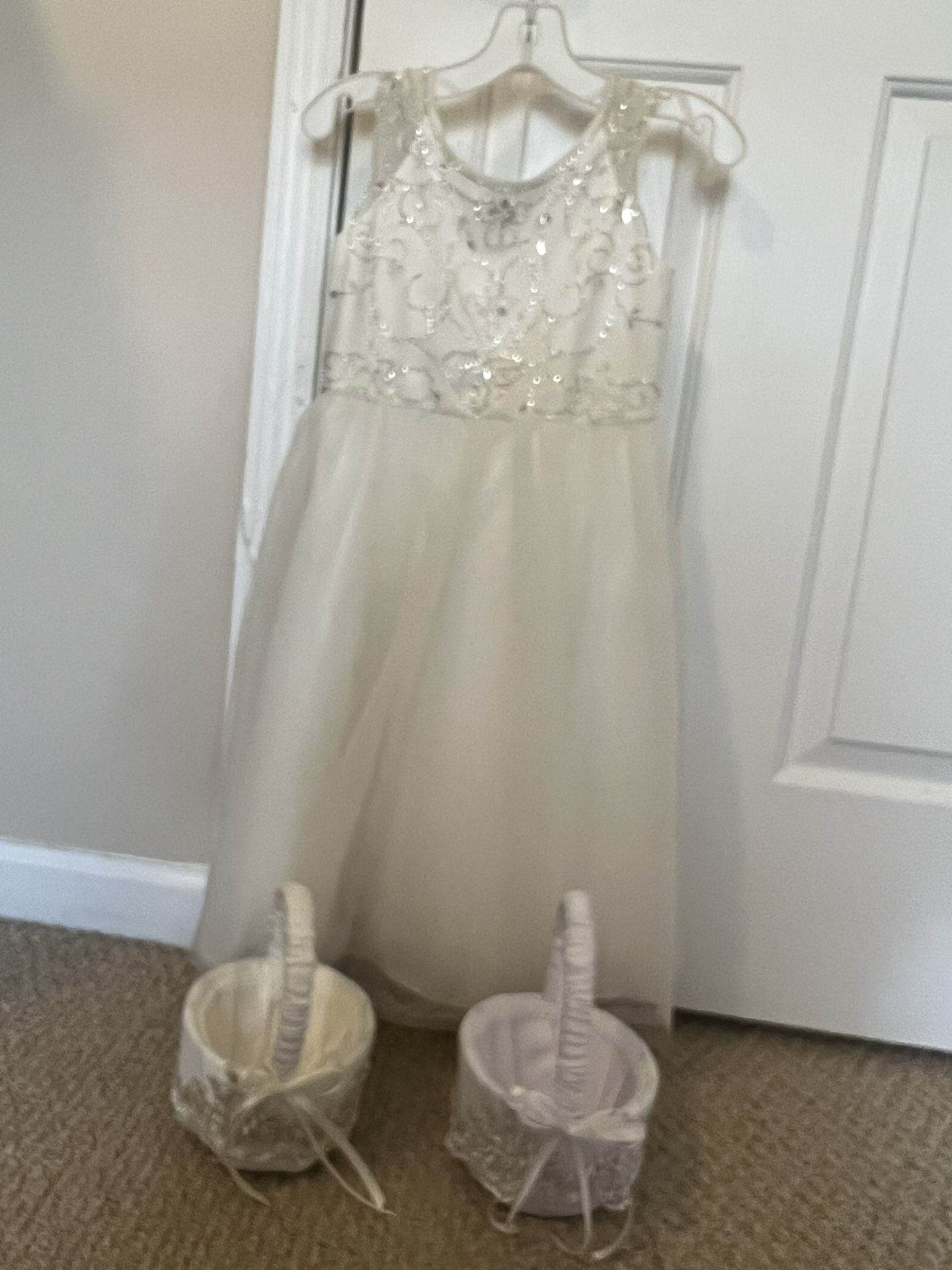 Flower Girl Dress With 2 Baskets