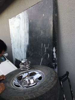 Dodge Ram rims and trunk bed top / rines de la troca Dodge Ram 16"