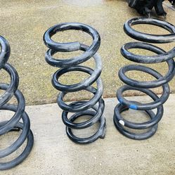 2019 Tesla Model 3 OEM Spring sets only 5k miles on it