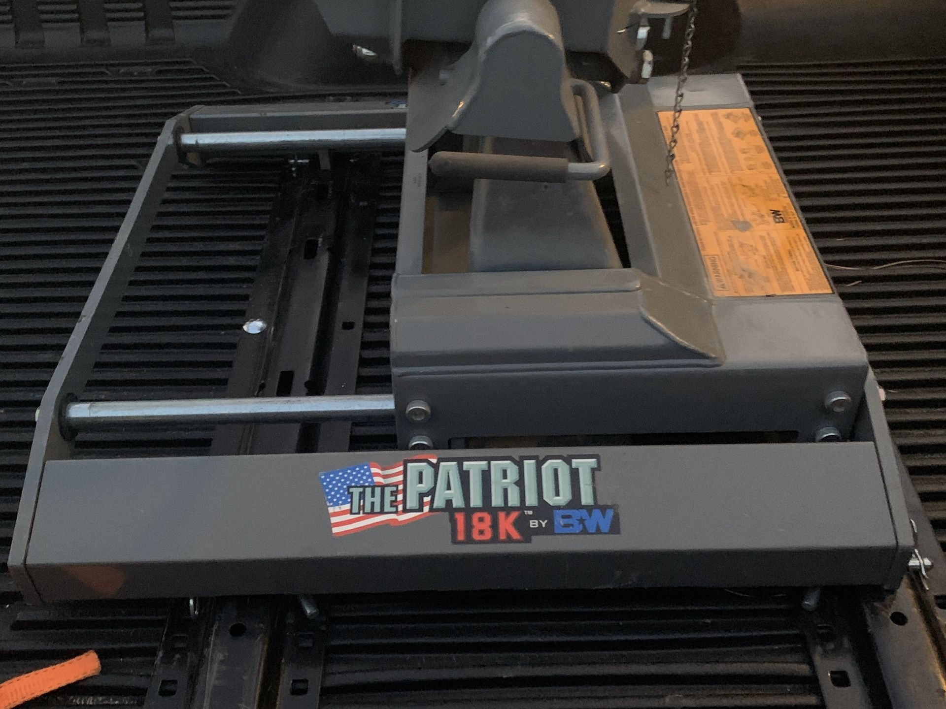 B&W Patriot 18K Slider 5th Fifth Wheel Trailer Hitch, mounting rails