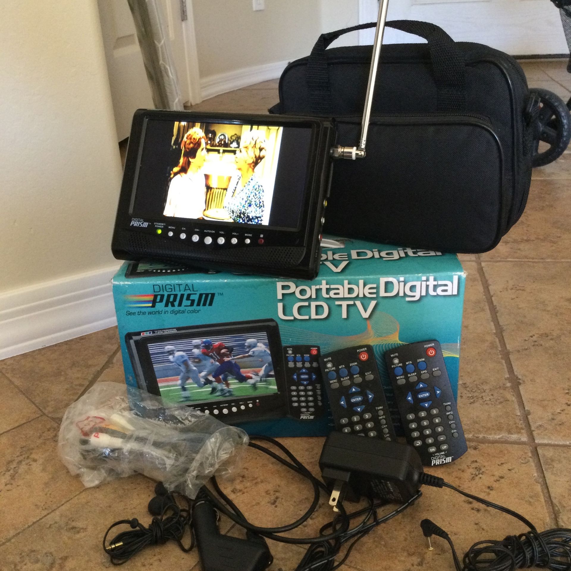PRISM PORTABLE DIGITAL LCD TV COLOR
