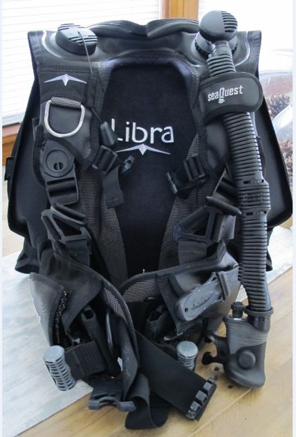 AquaLung SeaQuest Libra BC w/ Airsource and DeepSea knife