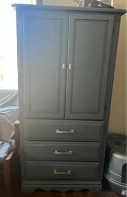 Wood armoire