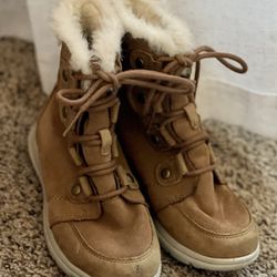 Girls Women Fall Winter Sorel Boots size 5
