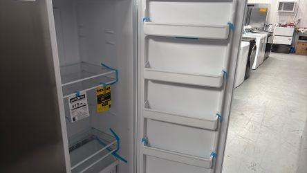 FRIGIDAIRE FREEZER CONVERTIBLE 27.7inch