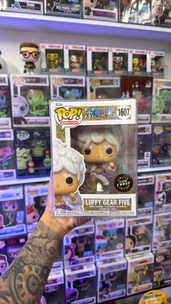 LUFFY GEAR FIVE (GLOW CHASE)