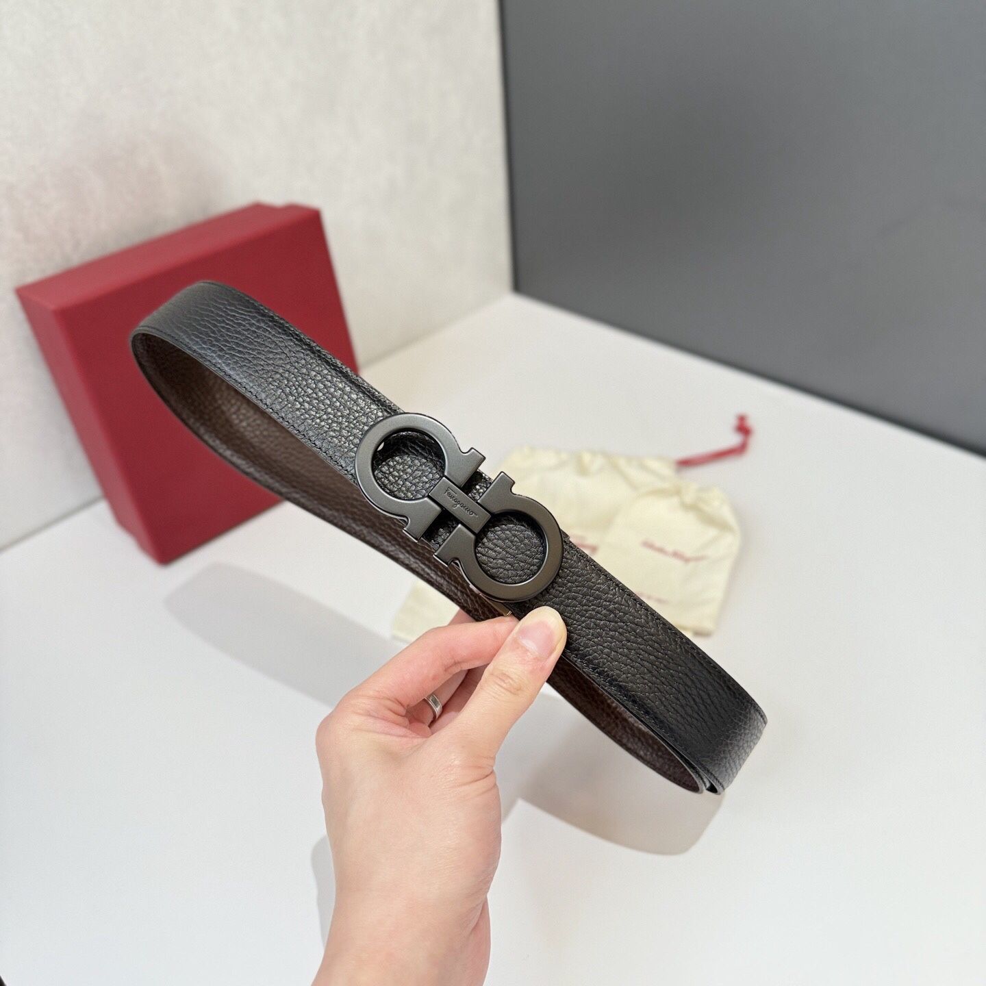 Ferragamo Men’s Belt With Box 2025 New