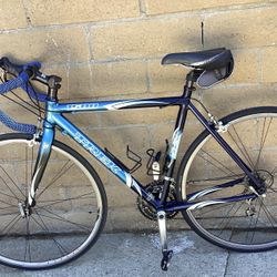 TREK 1500 ROAD BIKE SIZE 54cm