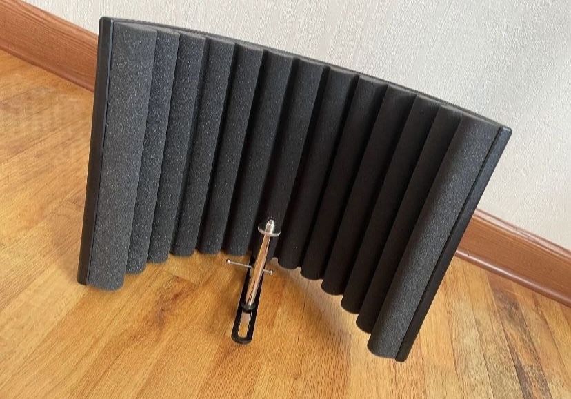 sE Microphone Reflection Shield