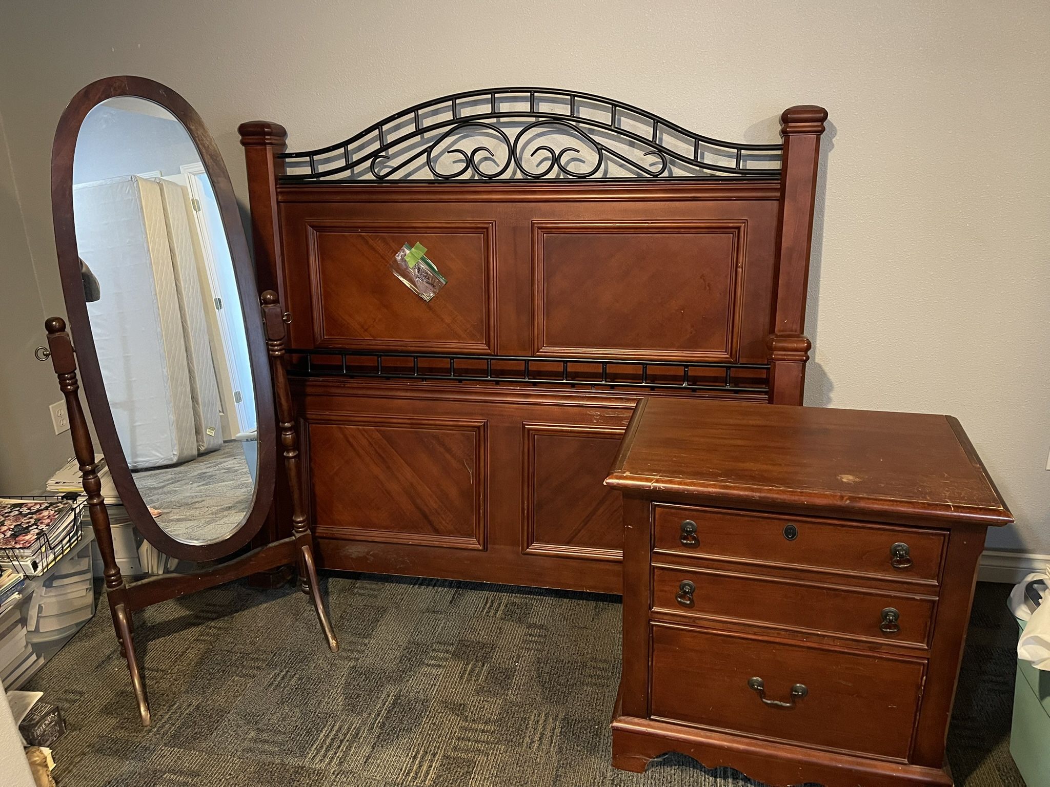 Bed frame, Dresser, Night Stand And Mirror Bundle