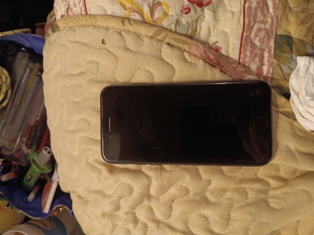 Black IPhone 8 Apple