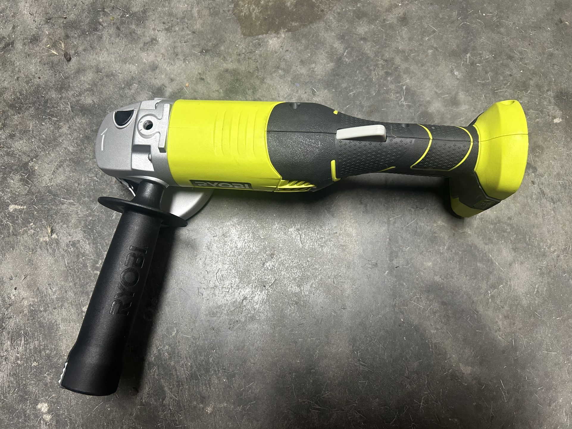 Ryobi 18V ONE+ 4 1/2" ANGLE GRINDER P4221