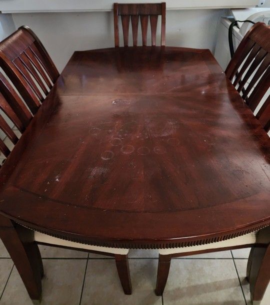 Dining Room Table (6 Chairs)
