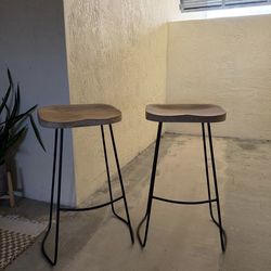 HeuGah solid wood barstools
