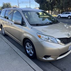 2011 Toyota Sienna