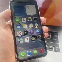 iPhone XR 128GB Unlocked Cracked Back 